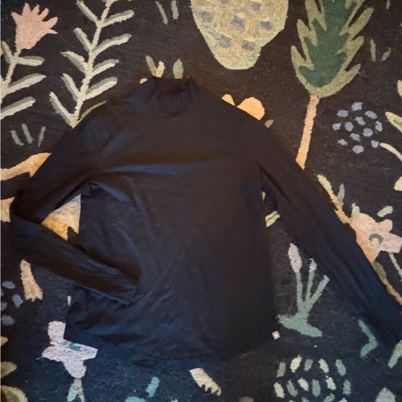 NWOT black figs mock neck super soft underscrub! - Picture 2 of 3